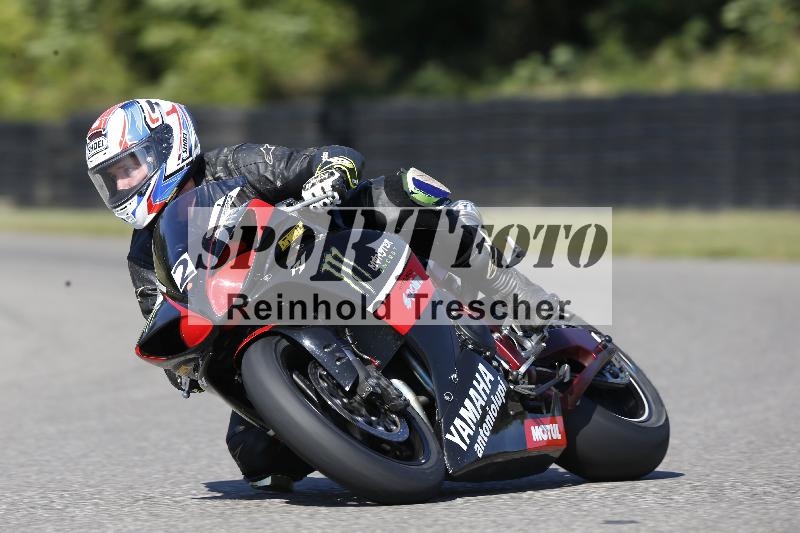 /Archiv-2025/49 26.08.2025 Cornu Master School ADR/rot-rouge/2